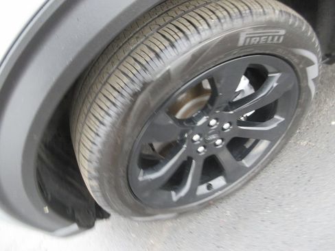 Used 2023 Ford Explorer ST-Line w/ Class IV Trailer Tow Package AWD/4WD image 13