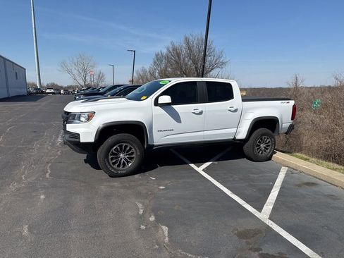 Used 2022 Chevrolet Colorado ZR2 image 2