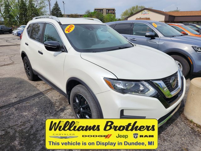 Used 2019 Nissan Rogue SV AWD/4WD image 1