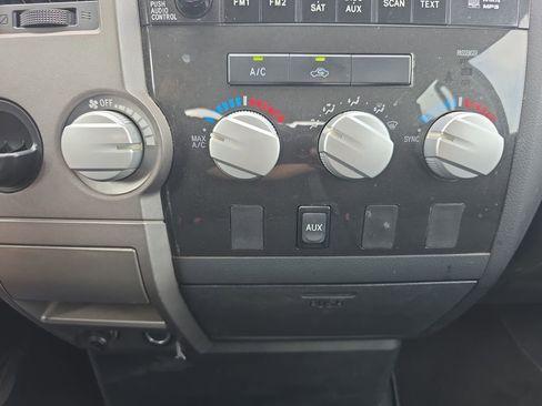 Used 2010 Toyota Tundra 2WD Double Cab image 23