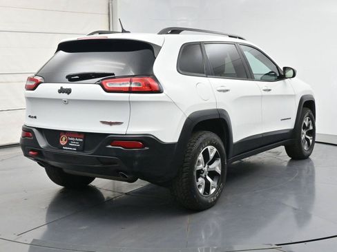 Used 2015 Jeep Cherokee Trailhawk w/ Comfort/Convenience Group AWD/4WD image 28