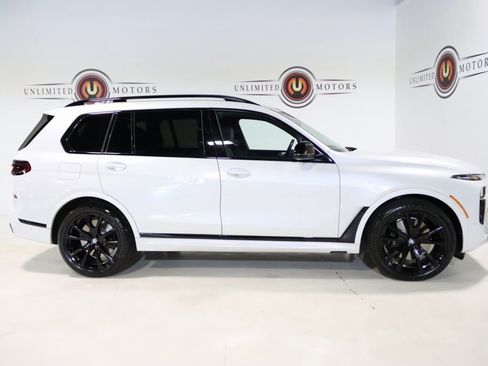 Used 2024 BMW X7 M60i image 33