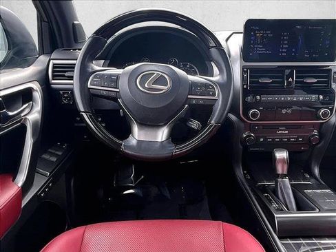 Used 2023 Lexus GX 460 Premium w/ Premium Package image 7