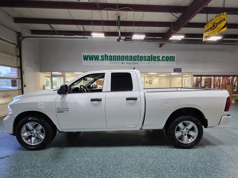 Used 2019 RAM 1500 Express w/ Express Value Package AWD/4WD image 11