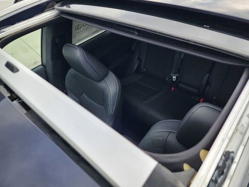 Used 2025 Lexus RX 350 Premium image 8