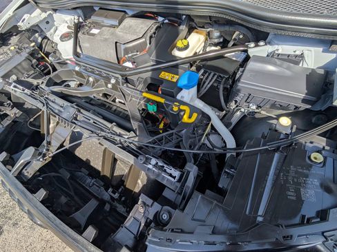 Used 2024 Audi Q4 e-tron Premium Plus w/ Premium Plus image 26