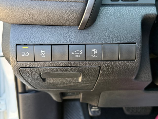 Used 2020 Toyota Camry SE FWD image 20