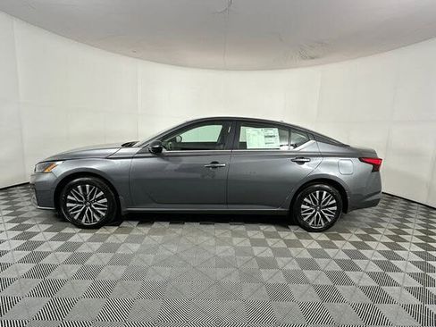 New 2026 Nissan Altima 2.5 SV FWD image 5