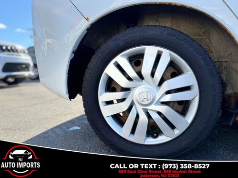 Used 2015 Honda Fit LX image 32