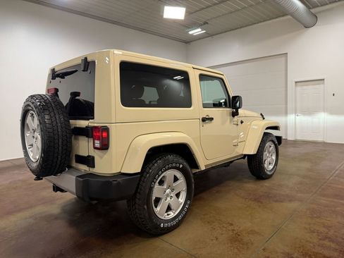 Used 2011 Jeep Wrangler Sahara w/ Connectivity Group AWD/4WD image 32