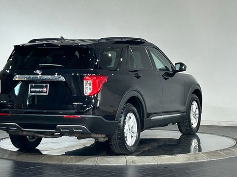 Used 2022 Ford Explorer XLT w/ Equipment Group 202A AWD/4WD image 10