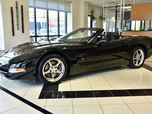 Used 2003 Chevrolet Corvette Convertible w/ Preferred Equipment Group1 RWD image 8