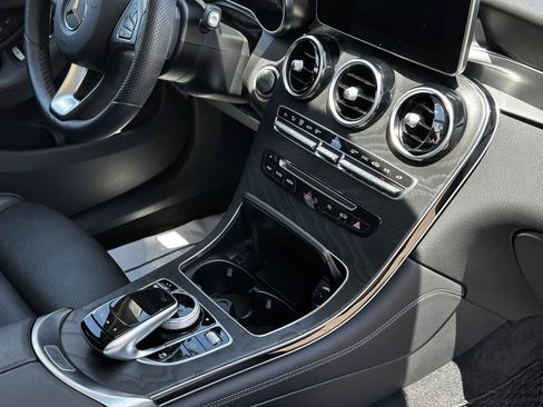 Used 2019 Mercedes-Benz GLC 300 4MATIC image 25