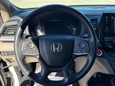 Used 2023 Honda Odyssey EX-L image 16