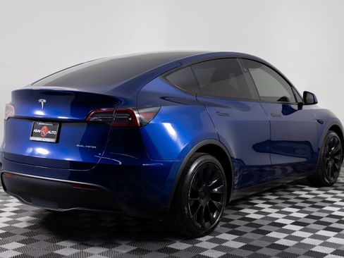 Used 2024 Tesla Model Y Long Range image 7