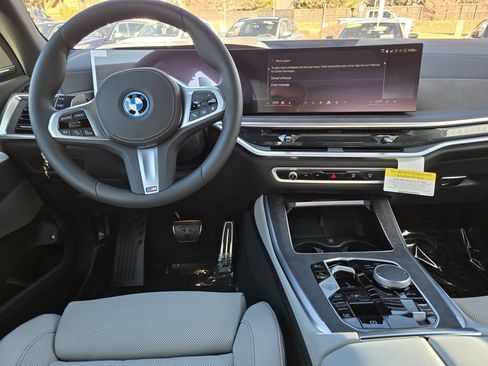 New 2026 BMW X5 xDrive50e w/ M Sport Package image 29