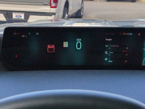 Used 2025 Ford Expedition Max Active AWD/4WD image 28