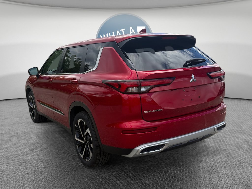 Used 2022 Mitsubishi Outlander SE AWD/4WD image 6