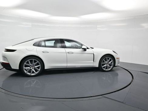 Used 2026 Porsche Panamera image 28