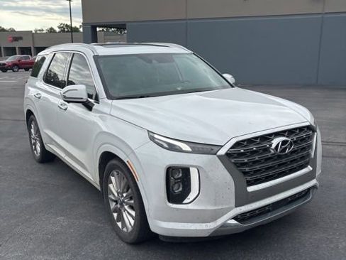 Used 2020 Hyundai Palisade Limited w/ Winter Weather Package AWD/4WD image 3