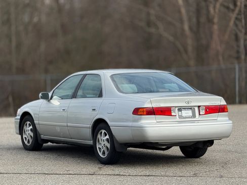 Used 2001 Toyota Camry CE image 10