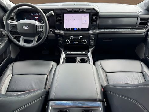 Used 2023 Ford F250 Lariat w/ Sport Appearance Package AWD/4WD image 19