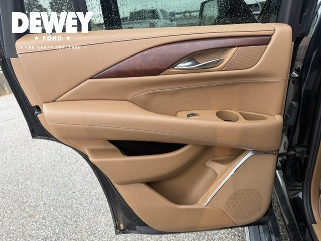 Used 2017 Cadillac Escalade Platinum AWD/4WD image 28