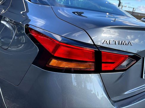 New 2025 Nissan Altima 2.5 SR image 14