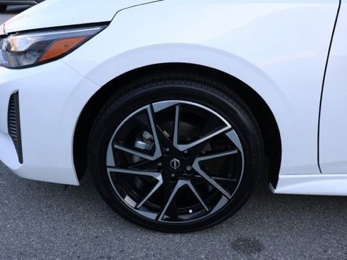 New 2025 Nissan Sentra SR image 11