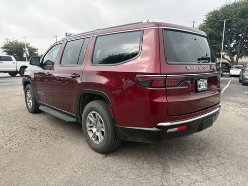 Used 2024 Jeep Wagoneer 2WD image 5