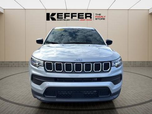 Certified 2024 Jeep Compass Sport image 8