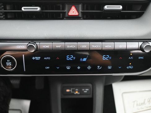 Used 2025 Hyundai Ioniq 5 SE RWD image 16