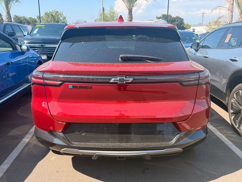 Used 2024 Chevrolet Equinox EV LT w/ LPO, Trailering Package FWD image 5