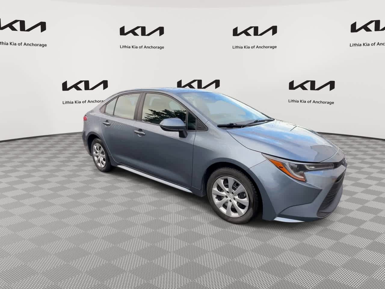 Used 2023 Toyota Corolla LE FWD image 5