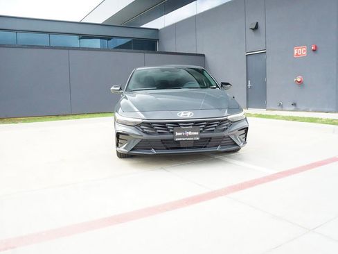 New 2026 Hyundai Elantra SEL Sport Premium FWD image 2