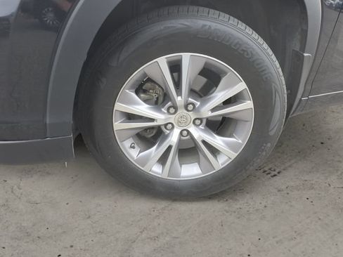 Used 2015 Toyota Highlander XLE AWD/4WD image 14