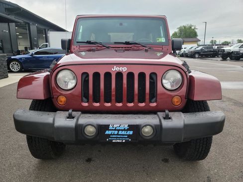 Used 2007 Jeep Wrangler Unlimited Sahara w/ Trailer Tow Group AWD/4WD image 2