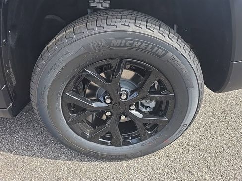 New 2026 Jeep Grand Cherokee Altitude RWD image 10