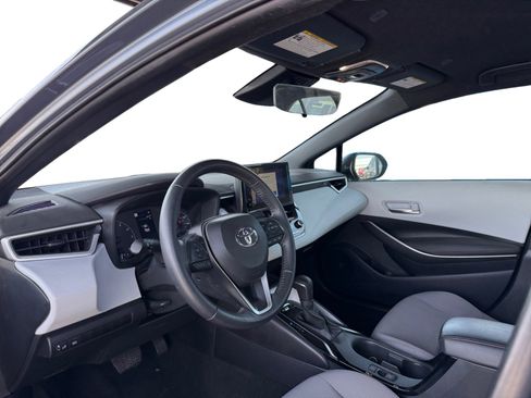Used 2025 Toyota Corolla SE FWD image 9