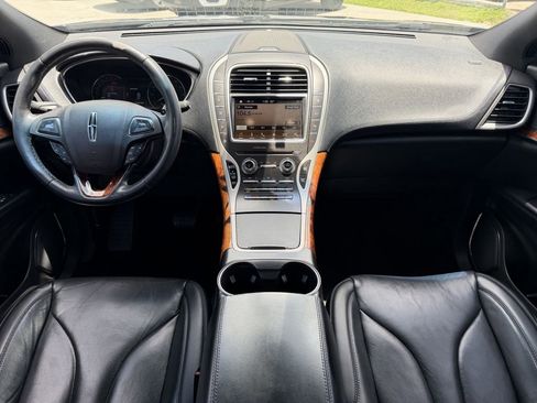 Used 2018 Lincoln MKX Reserve FWD image 24