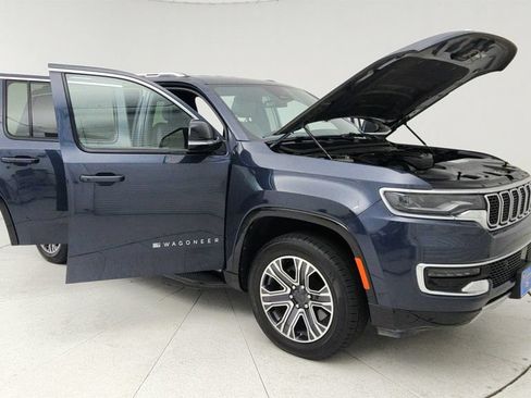 Used 2024 Jeep Wagoneer Series II AWD/4WD image 9