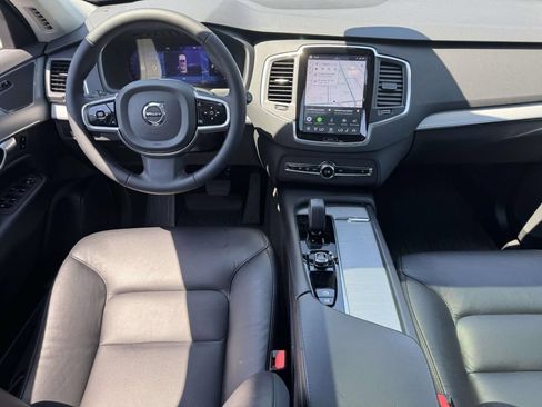 Certified 2023 Volvo XC90 B5 Core w/ Climate Package AWD/4WD image 14
