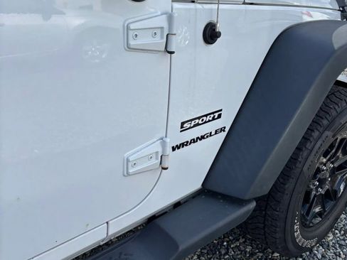 Used 2014 Jeep Wrangler Sport w/ Quick Order Package 24S AWD/4WD image 39