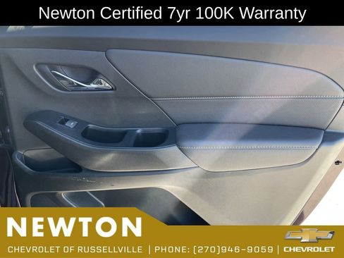 Used 2023 Chevrolet Traverse Premier AWD/4WD image 41