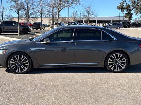 Used 2020 Lincoln Continental Reserve w/ Luxury Package image 2
