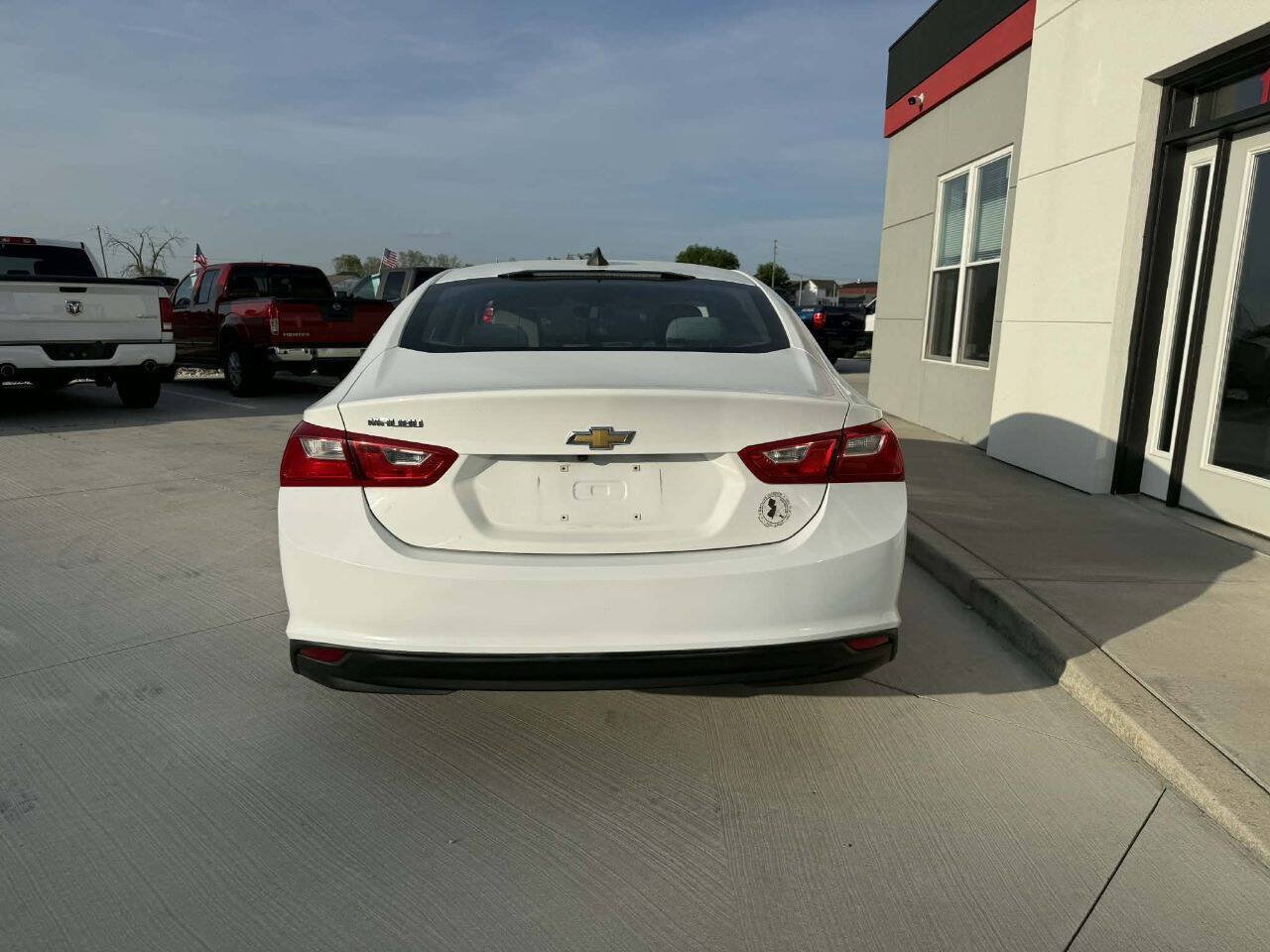 Used 2017 Chevrolet Malibu LS FWD image 5