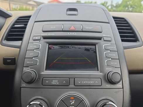 Used 2013 Kia Soul ! FWD image 28