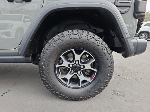 Used 2021 Jeep Wrangler Unlimited Rubicon image 32