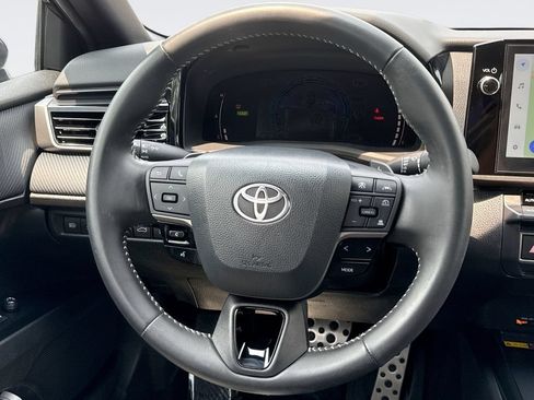 Used 2025 Toyota Camry SE w/ Multimedia Upgrade Package FWD image 11