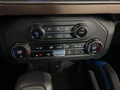 Used 2023 Ford Bronco Outer Banks AWD/4WD image 22